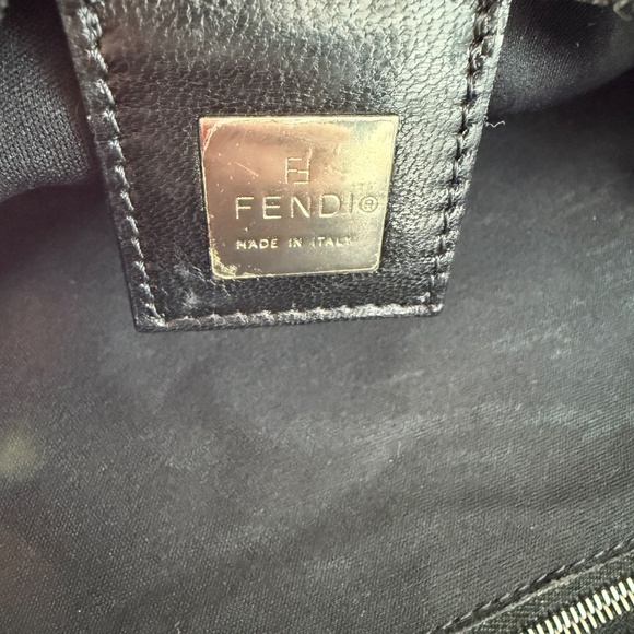 Vintage Fendi Black Nylon Shoulder Bag – FF Silver Buckle - Picture 3 of 4